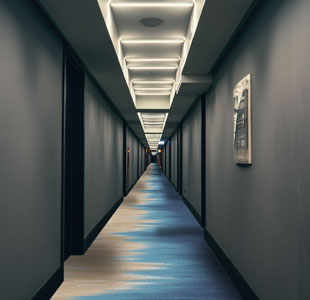 蓝色现代走廊地毯